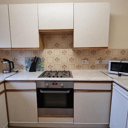 Faodail, 1 Bed Studio Apartment At Ravenscraig Castle And Park Kirkcaldy Bagian luar foto